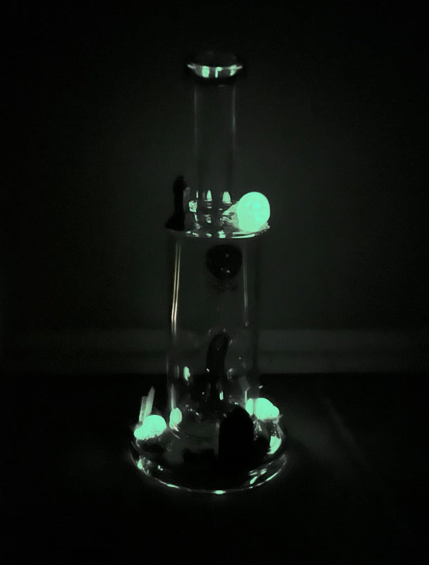 Skull Graveyard Bent Neck Glass Water Hand Pipe/Dab Rig