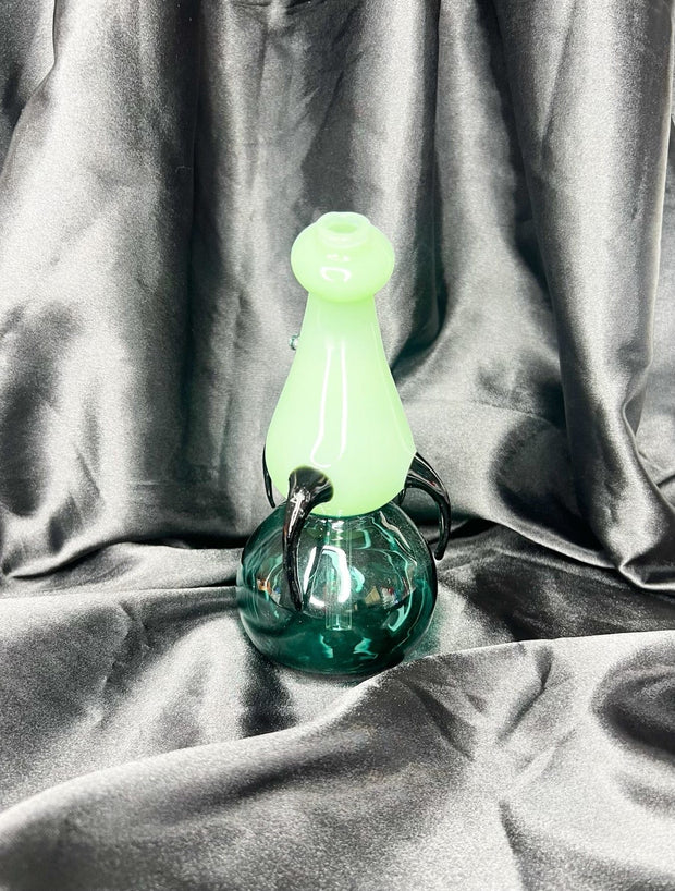 Dragon Claw Glass Water Pipe/Dab Rig