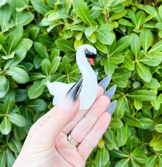 Elegant Swan Glass Hand Pipe