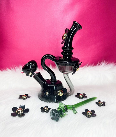 Black and Gold Daisy Recycler Glass Water Pipe/Dab Rig